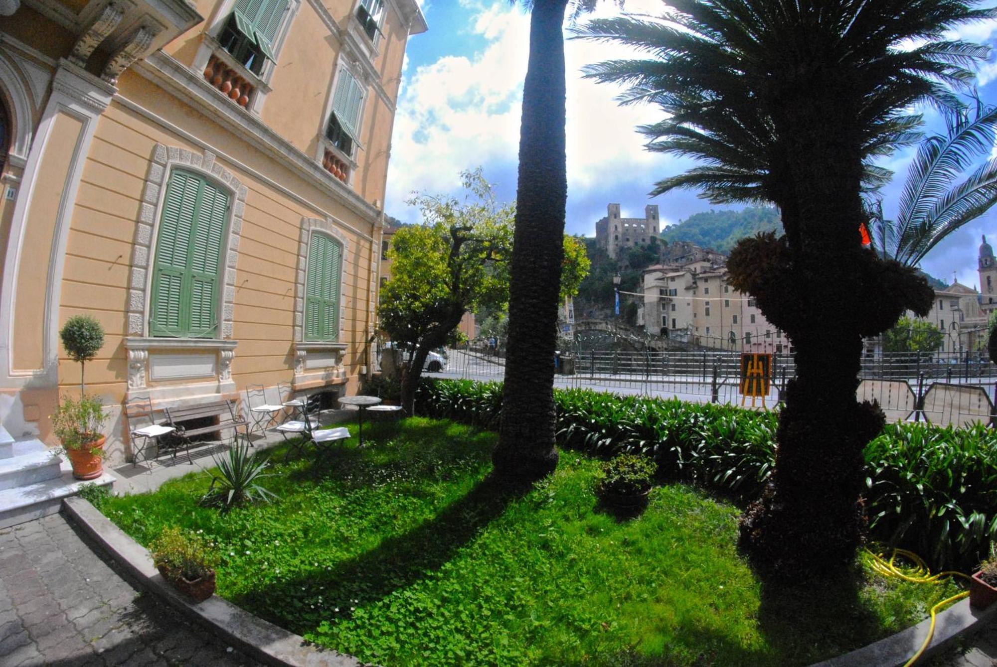 B&B Agapantus In Una Villa Dell'800 Dolceacqua Exteriér fotografie